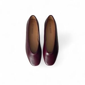 Steve Madden Burgundy Flats